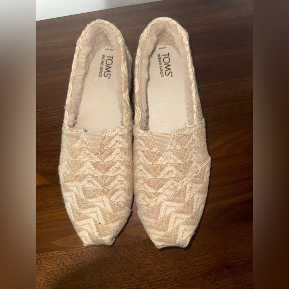 Toms shoes women size 9 natural